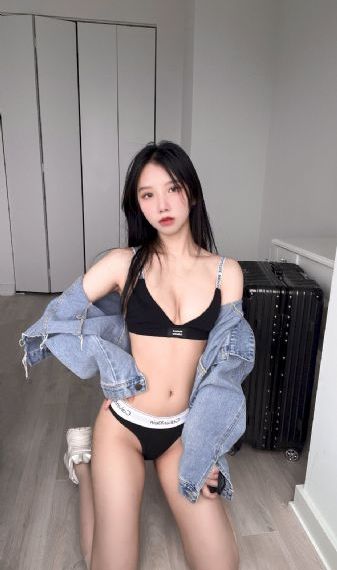 欧美图腾印花连衣裙_高清高清完整版