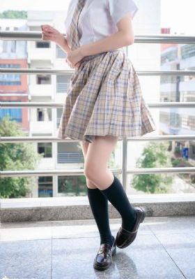 欧美风头像女高冷_BD英语免费观看视频