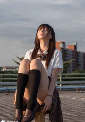 欧美高跟鞋街拍_超清迅雷电影在线