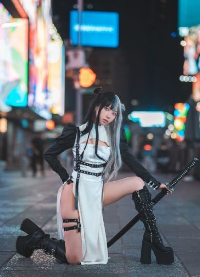 欧美人裸体照_DVD电影完整版在线观看